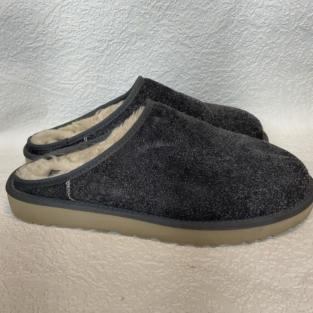 UGG Classic Slip on Shaggy Suede Men's size 11 Gray Casual Slippers Worn Once